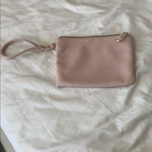 🔹Little pink Steve Madden wristlet.🔹